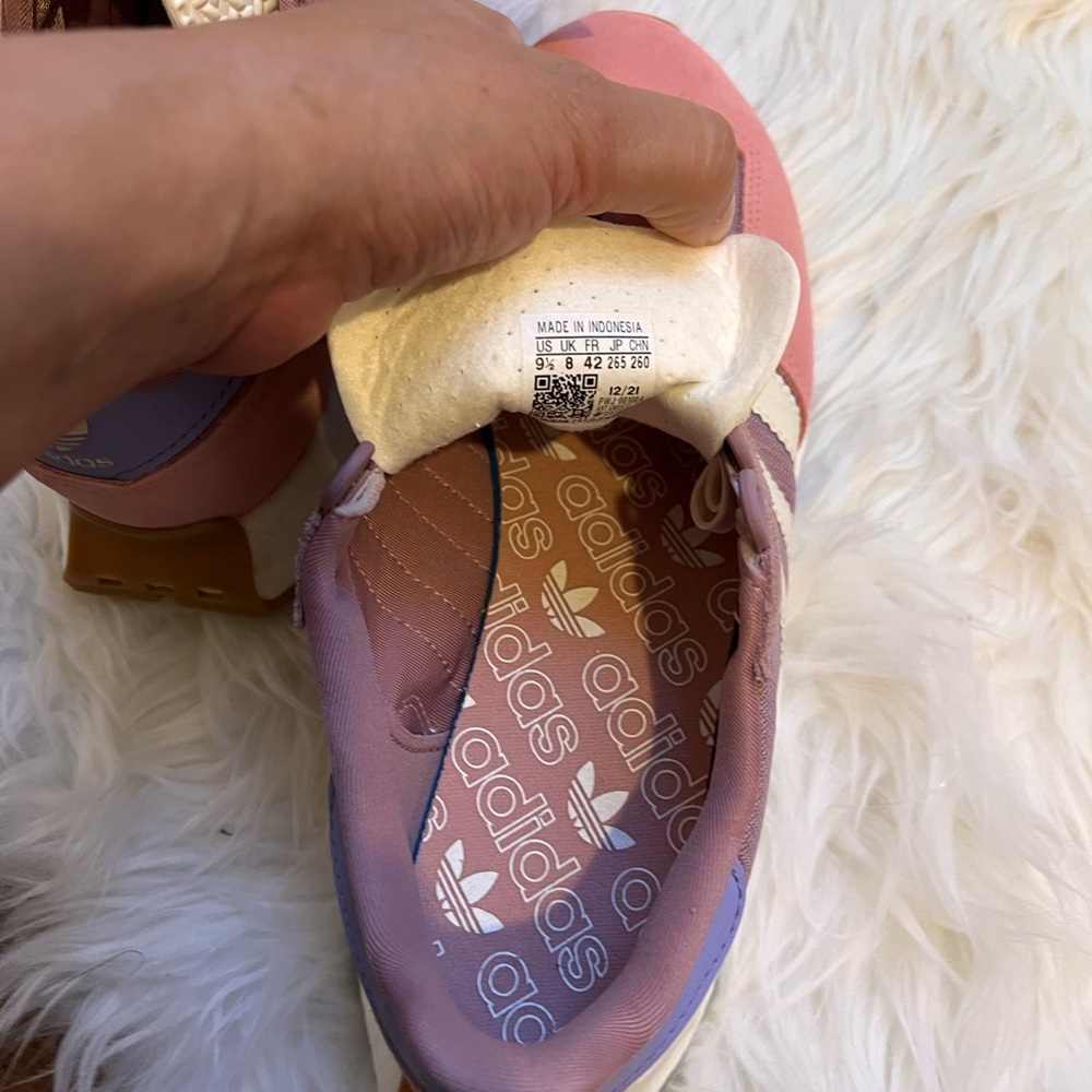 Nwt revolve adidas retropy E5 magic mauve chalk white sneakers - Picture 7 of 10